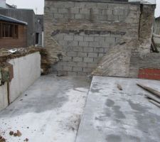 La petite terrasse coté cour