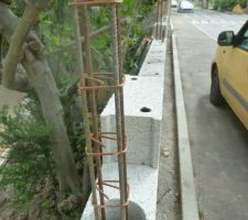 &eacute;l&eacute;vation du mur en parpaings