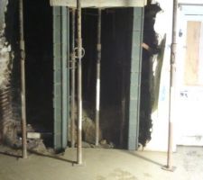 Ouverture du mur ok ,montage des jambages et coulage du palatre