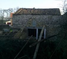 Ouverture sur la partie garage ,qui seront rebouch&eacute; en parpaing .c'est en pr&eacute;vision de mon atelier cuisine .