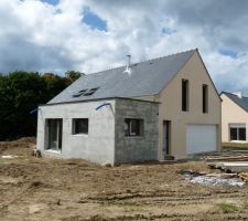 La partie restant en gris sera couverte de bardage en douglas