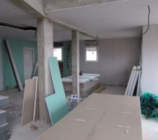 Mise en place des cloisons au rdc vu du salon