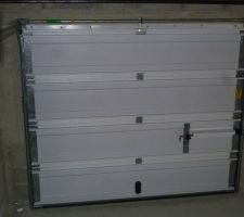 Pose de la porte de garage (en kit=misère) => 2.5 jour en mode reggae avec Francis