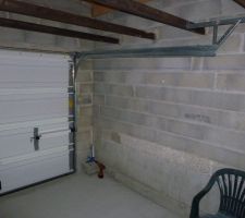 Pose des poteaux 80*40 pour la mezzanine ds le garage