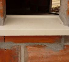 Finition appui fen&ecirc;tre teint&eacute;