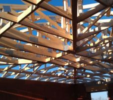 Charpente en fermette pour la partie 4 pans