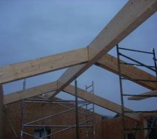 Poutre maitresse en lam&eacute;-coll&eacute;.