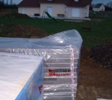 Livraison et stockage dehors bâclée