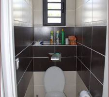 Les toilettes tout public