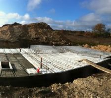 Vue panoramique de la maison en attente de la dalle béton...