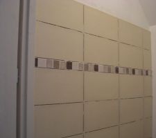 Début de la pose de la faience des wc de l'étage