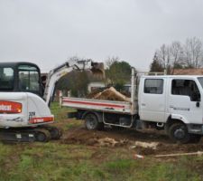 &ccedil;a creuse et c'est dur un peu de calcaire ...