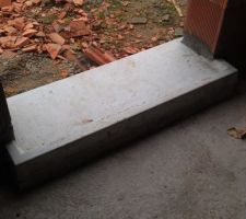 Seuil de porte de service