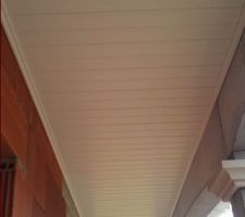 Lambris PVC sous la coursive