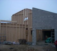 Fin de la ma&ccedil;onnerie du garage.