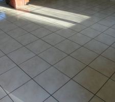 En exclusivit&eacute;, photo du carrelage avant que la maison soit construite!
Je mets le m&ecirc;me carrelage dans toutes les maisons, il est tr&egrave;s beau mais tr&egrave;s salissant.