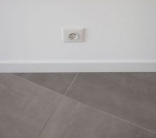 Plinthes en bois blanc
