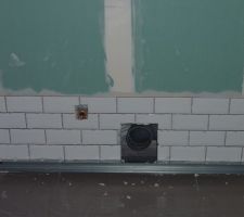 Démarrage carrelage WC