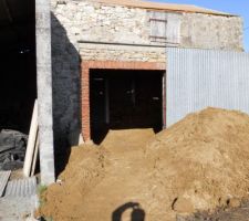 Atelier décaisser ,plus qu'a mettre un peu de gravier et un peu de béton ....