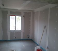 Maison A : les bandes du placo