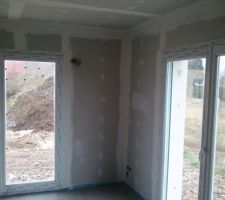 Maison A : les bandes du placo