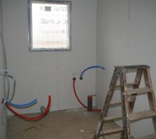 La salle de bain : ça semble tout petit!