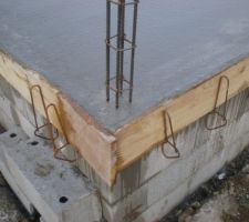 Plancher coulé coin