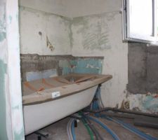 Future salle de bain étage