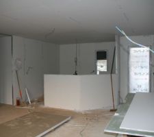 Le bureau vu depuis la salle à manger