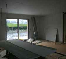 Le salon vu de la cuisine