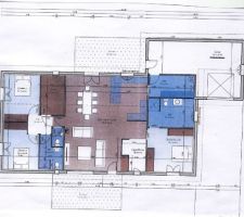 - 140m2   garage 32 m2
Orientation :
- salle à manger-cuisine au Nord, salon Sud, chambre parentale Est, partie potentiellement indépendante à l'Ouest.