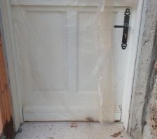 Seuil en pierre blanche du Portugal