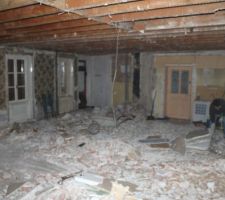 Début demolition des cloisons