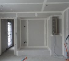 La niche pour reçevoir les éléments de la cuisine