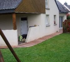 Exemple d'une terrase bois possée sur parpaings