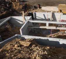 Vide sanitaire sous la tour centrale