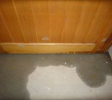 Condensation sous la porte de service