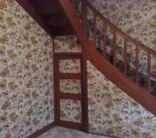 Accès sous sol et escalier pour l'étage