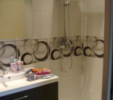 Salle d'eau de la chambre parentale