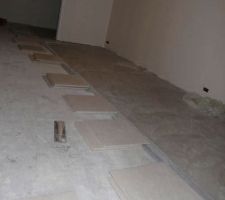 Pr&eacute;paration du carrelage du RDC