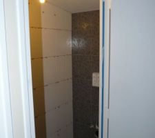 WC &eacute;tage : deuxi&egrave;me jour de pose