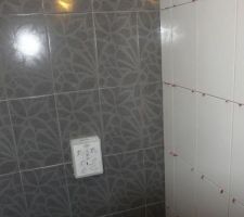 Fa&iuml;ence Filo Gris de Porcelanosa