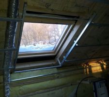 L'habillage du Velux...pas facile, et en plus il y en a 4!