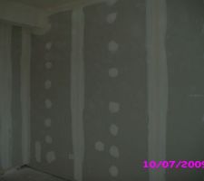 Le 11-07-09 une chambre avant ponçage