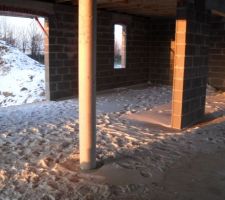 Mince il neige dans notre maison...lol