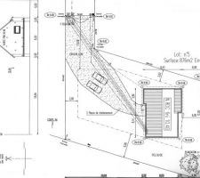 Plan de situation (le chemin ne sera que sur le côté ouest (haut sur l'image) et amènera dans le futur garage derrière la maison)