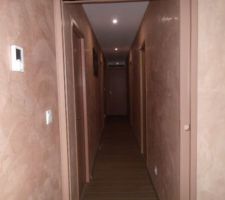 Le couloir qui sera équipé de 2 puits de lumière cette année