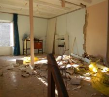 Palier avec chambre enfant en arriere plan