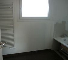 Salle de bains des enfants en cours de finition