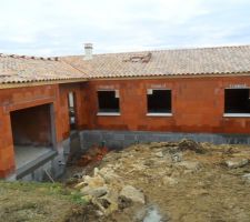 Face nord mis en place des appuis de fenetres sur les 3 chambres